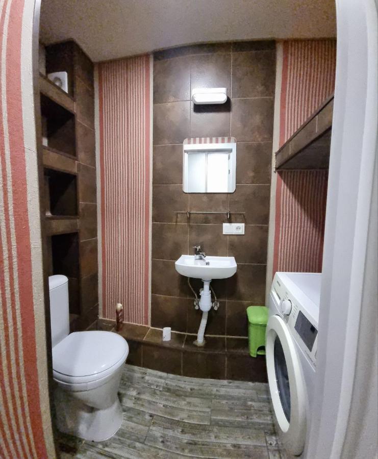 Comfort Iris Apart Chisinau Exterior photo